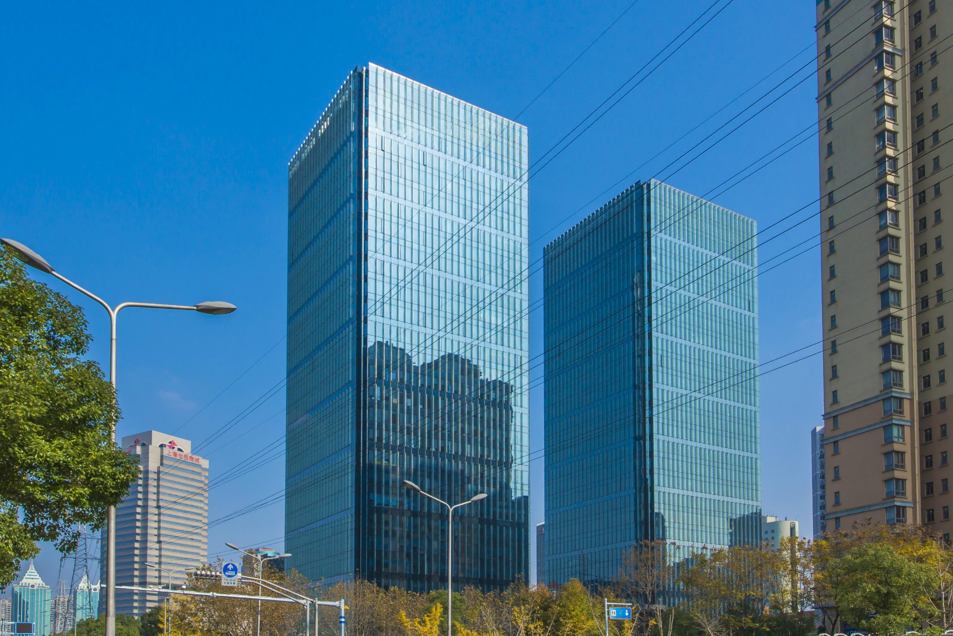 東銀中心